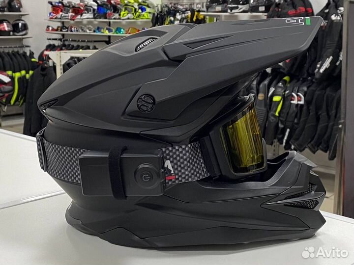 Шлем горный снегоходный