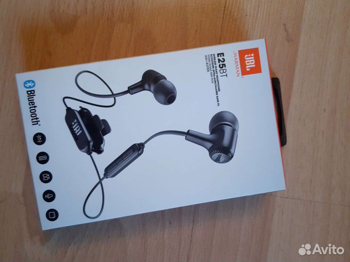 Беспроводные наушники JBl bluetooth Новые
