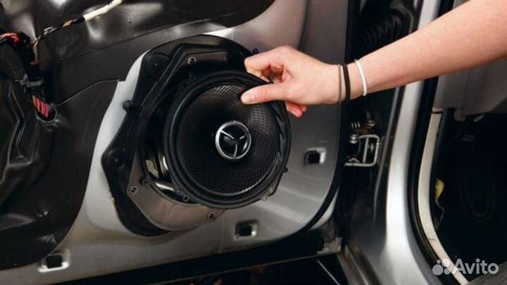 Установка автоакустики