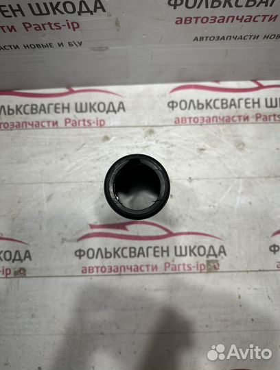 Пыльник заднего амортизатора