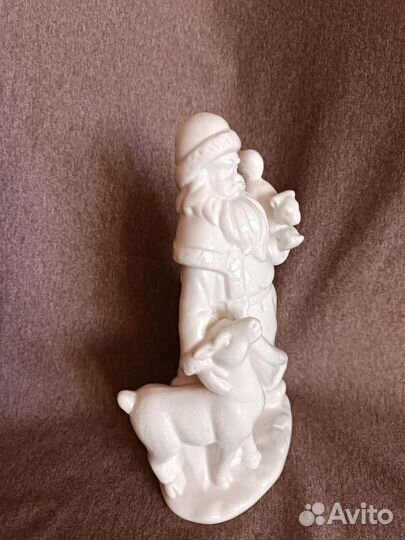 Статуэтка фарфор санта дед мороз