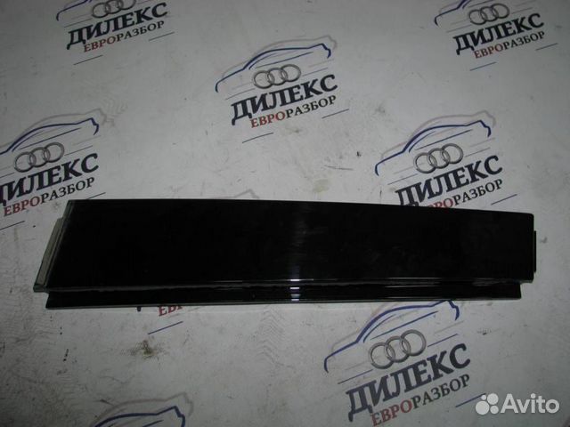 Накладка двери задней правой VW Tiguan 2007-2011