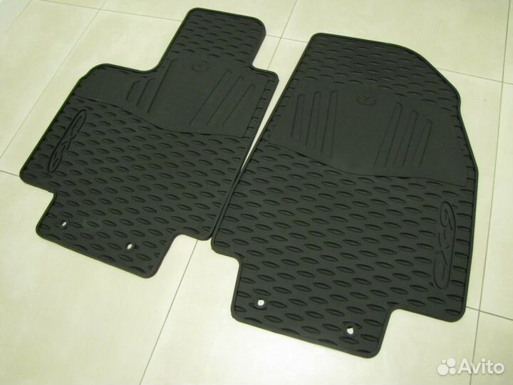 Новый комплект ковриков Mazda CX-9