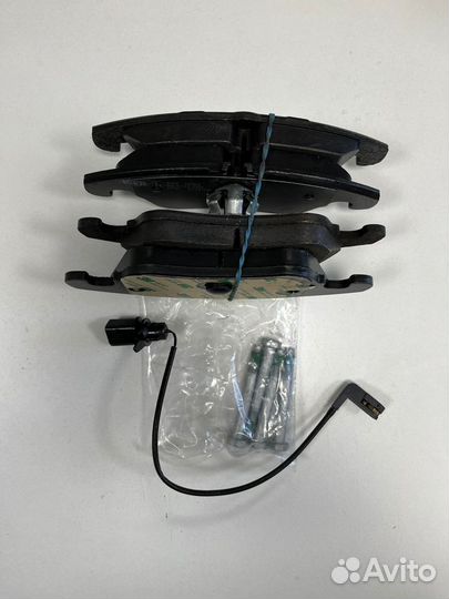 Колодки передние тормозные дисковые A4 A6 Q5