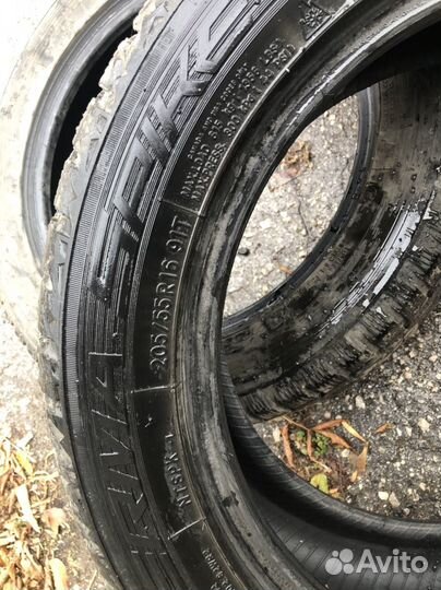Nitto Therma Spike 205/55 R16