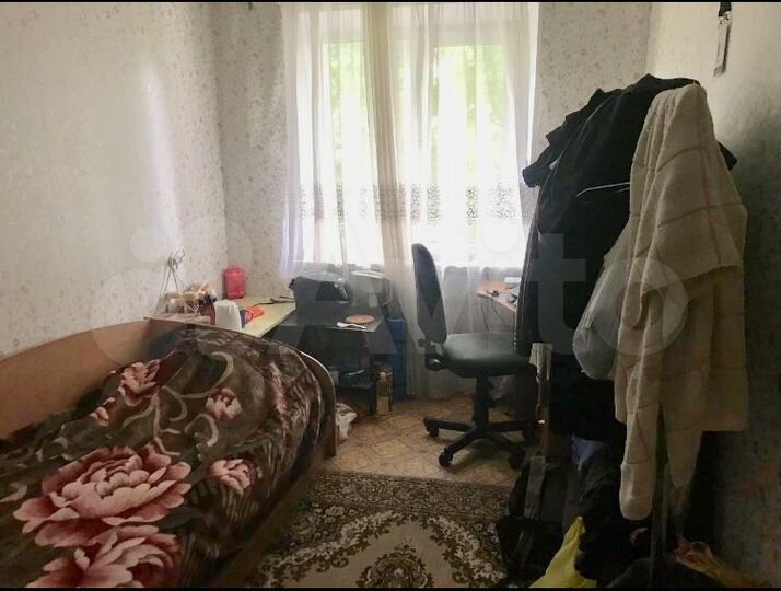 Комната 11 м² в 4-к., 2/5 эт.