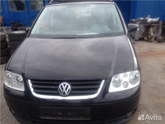 Разбор на запчасти Volkswagen Touran