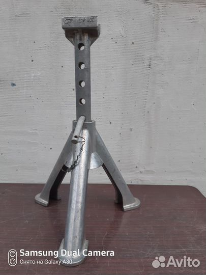 Страховочная опора для автомобиля СССР