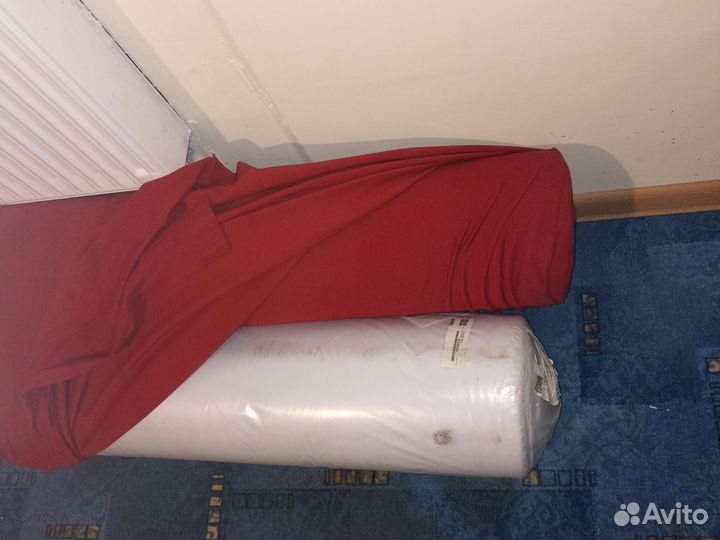 Ткань красная белая