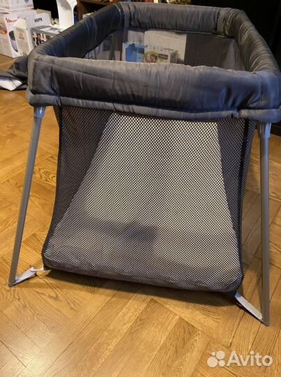 Манеж BabyBjorn Travel Cot Light