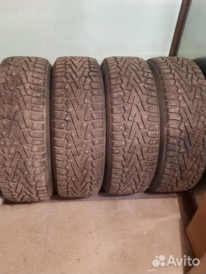 Pirelli Ice Zero 215/65 R17 103