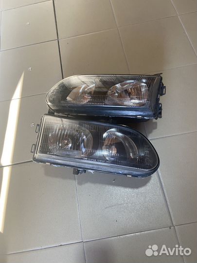 Продам фары на мицубиси делика
