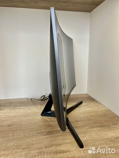 Монитор Samsung 27 изогнутый 144hz 2K (2560x1440)