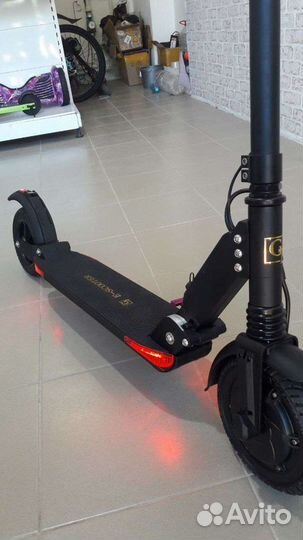 Электросамокат GT e-scooter с аква защитой