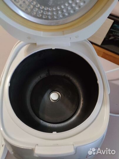 Мультиварка kambrook AMC 404