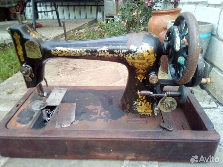 Швейная машина Singer