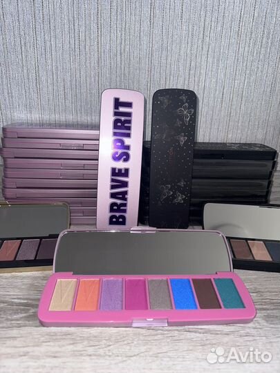 Палетки теней revolution