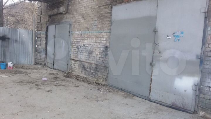 Гараж, > 30 м²