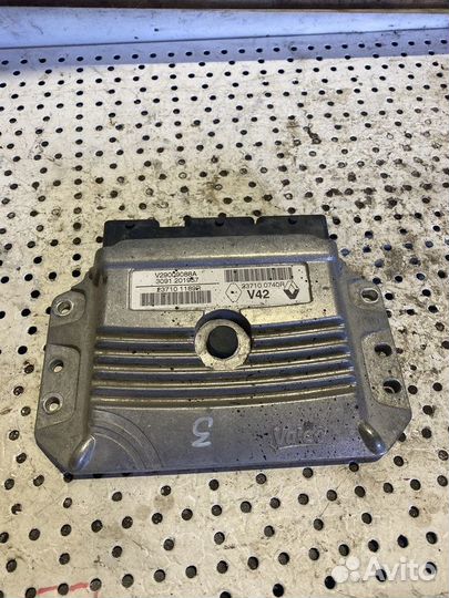 Блок управления двс Renault Duster 1.6 k4m