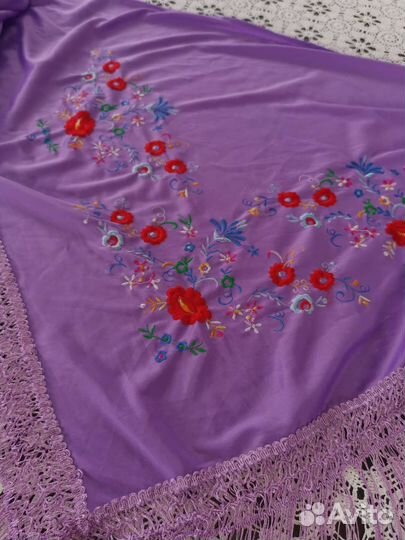 Красивая испанская косынка