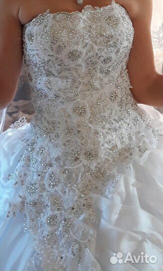 Шикарное свадебное платье