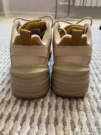 Кроссовки женские 38 размер