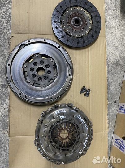 Маховик демпферный 2.0hdi Citroen C4 RHJ