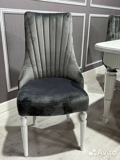 Комплект стол и стулья. В наличии