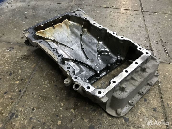 Поддон верхняя часть Dodge Challenger 3.6 ERB