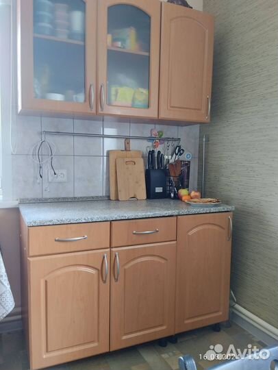 Продам кухонный гарнитур бу