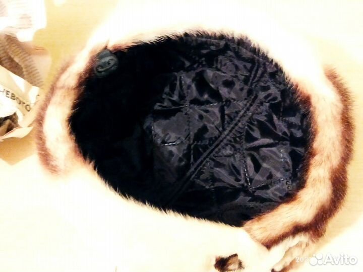 Меховая шапка женская из норки