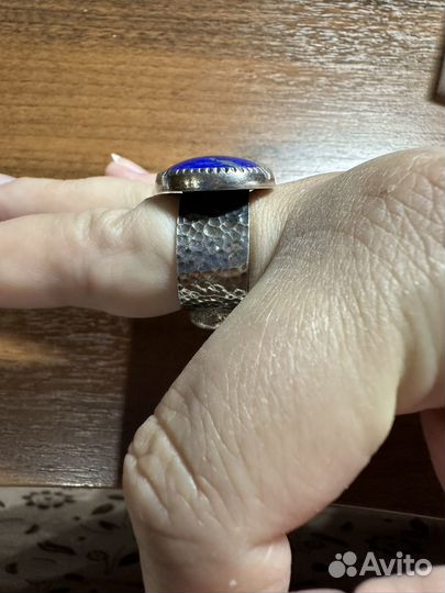 Серебряное кольцо с лазуритом и сердоликом