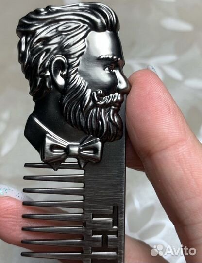 Расческа для бороды новая