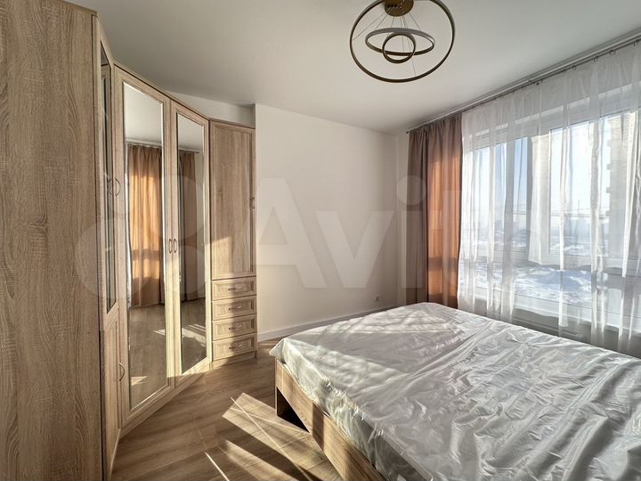 2-к. квартира, 62 м², 13/33 эт.