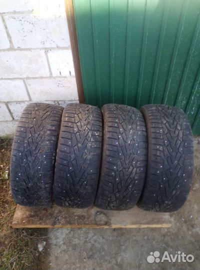 Nokian Tyres Hakkapeliitta 7 215/55 R17 98T