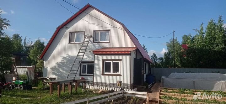 Бригада строителей