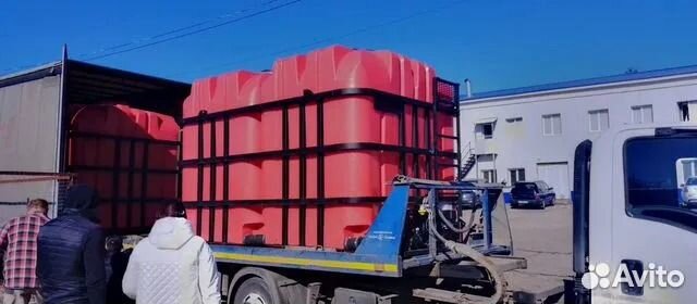 Емкость в обрешетке для транспортировки