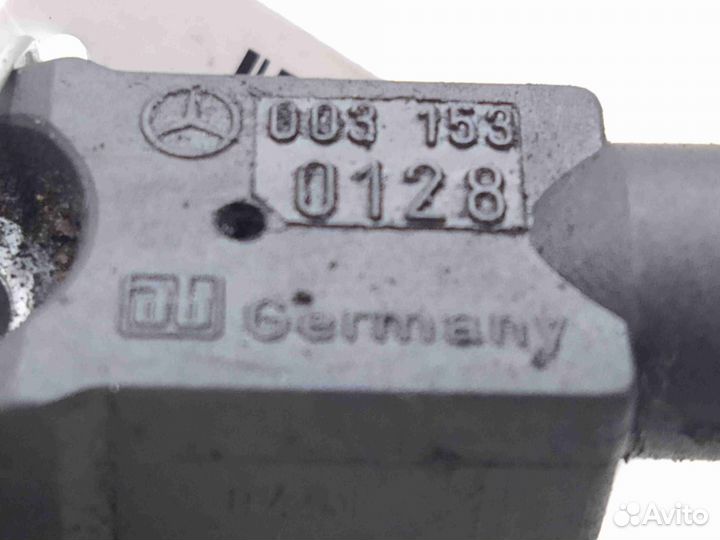 Датчик коленвала Mercedes-Benz 190 1991 0031530128