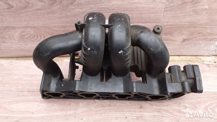 Коллектор впускной (2,3 L) Ford Galaxy 2000