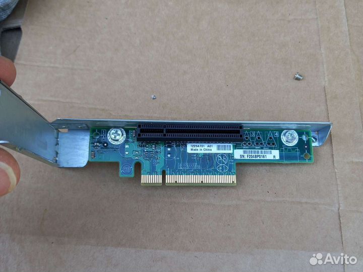 Райзер pci-e Intel PBA E33523-101