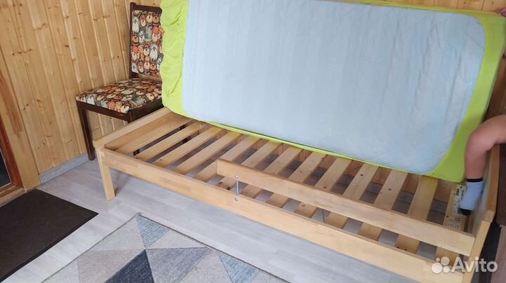 Детская кровать IKEA с матрасом