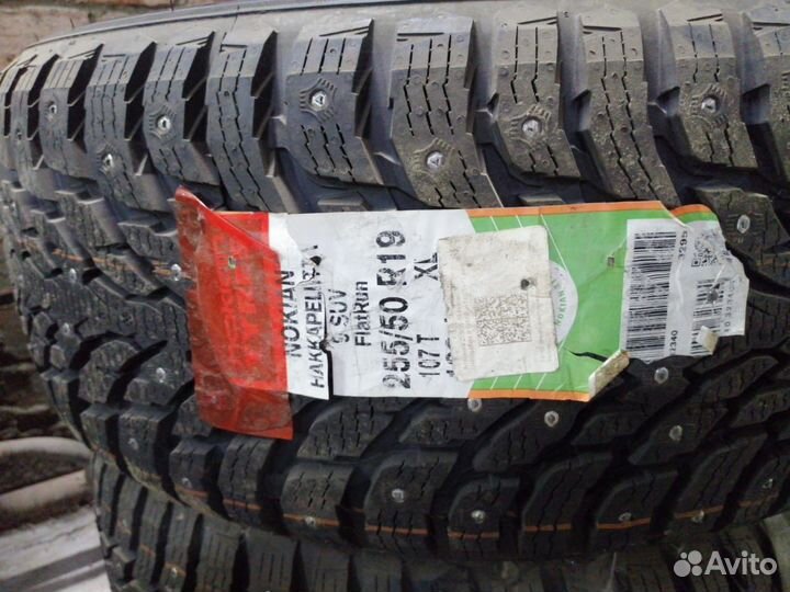 Nokian Tyres Hakkapeliitta 9 SUV 255/50 R19 107T