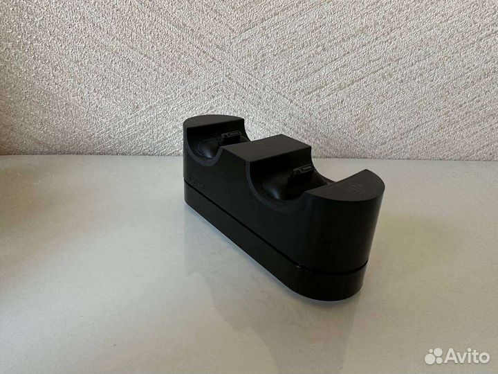 Док станция PlayStation DualShock 4