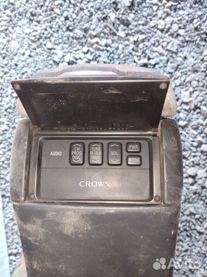 Центральная консоль бардачок Toyota Crown