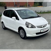 Honda Fit 1.3 CVT, 2003, 323 000 км, с пробегом, цена 385 000 руб.