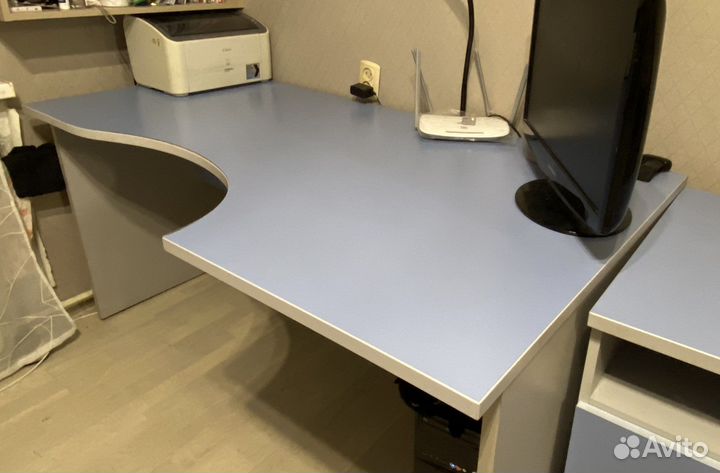 Компьютерный стол
