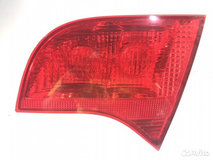 Фонарь задний правый Audi A4 B7