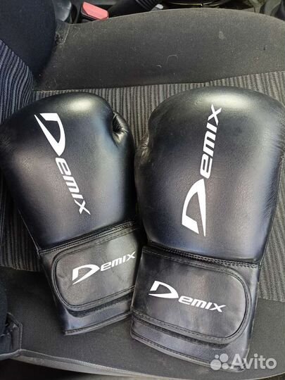 Боксерские перчатки 14 oz