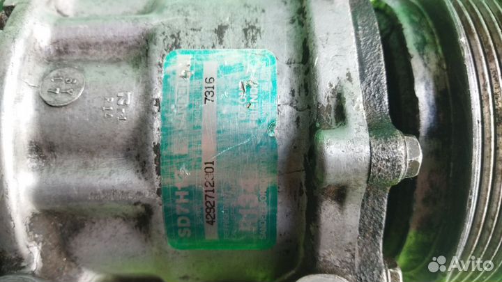 Компрессор кондиционера Mercedes Vito