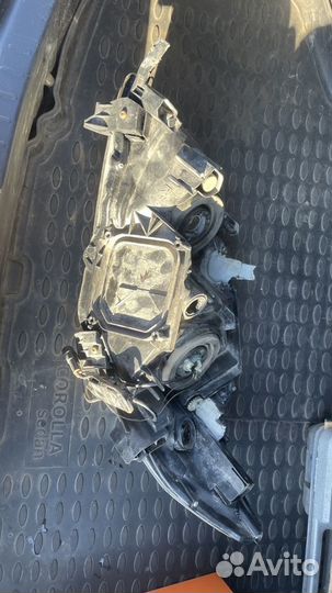 Фара правая toyota corolla e150